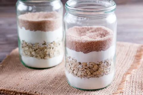 Layered food in a jar