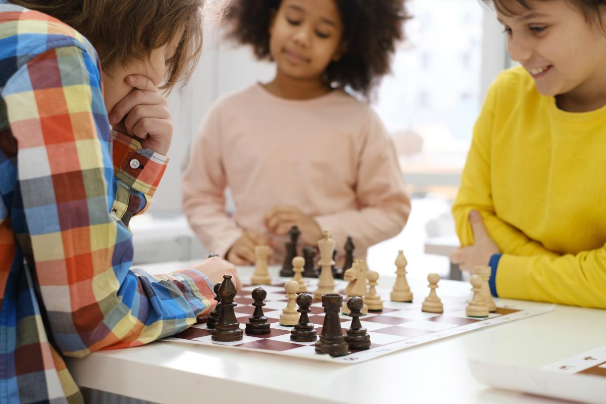 kids playing chess